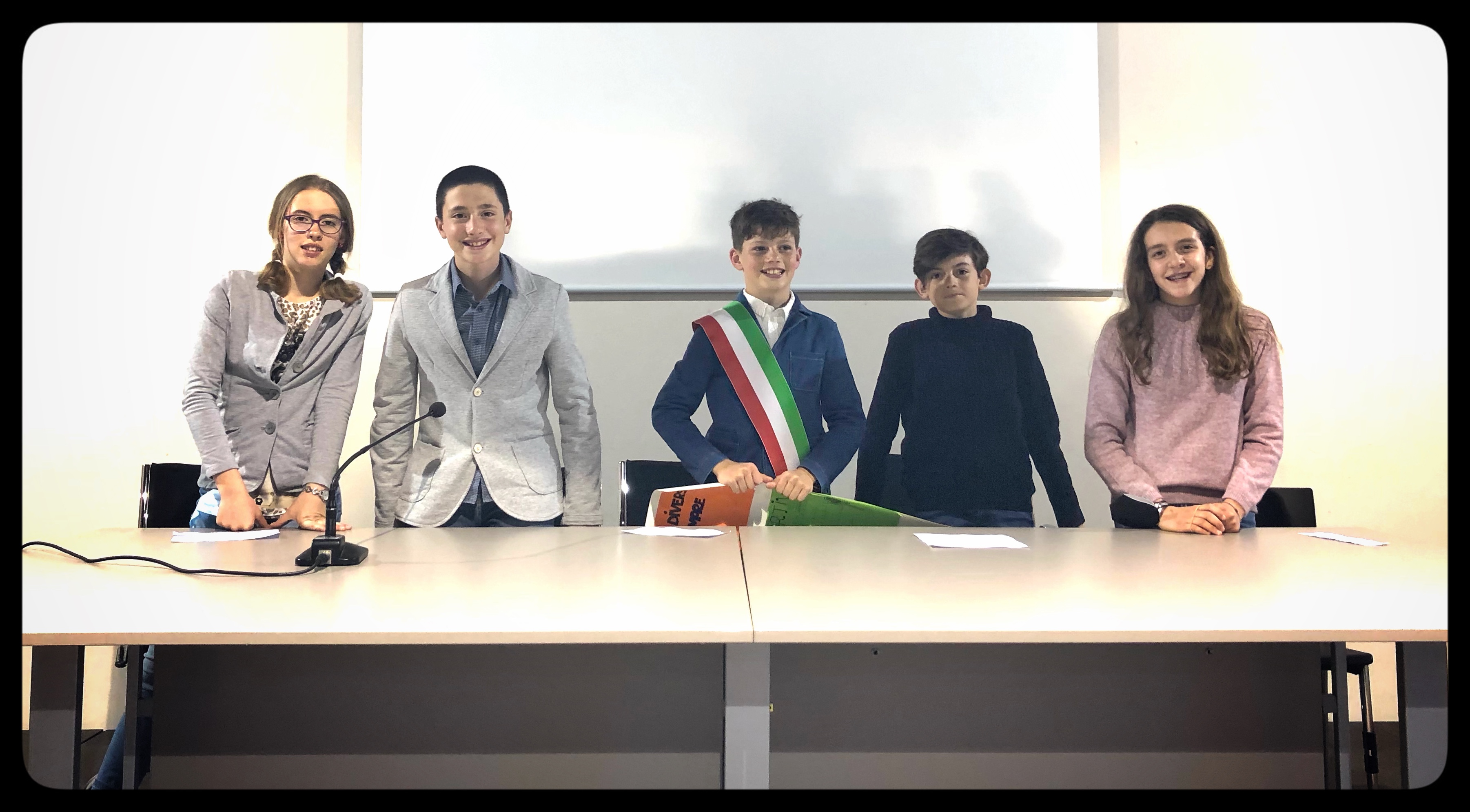 foto gruppo_ gli studenti del comune_.jpg